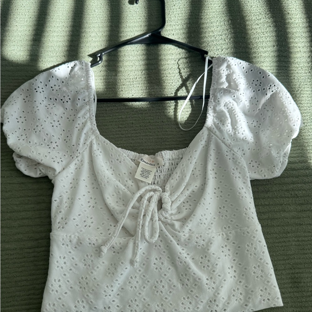 URBAN Romantics White Eyelet Puff Sleeve Blouse